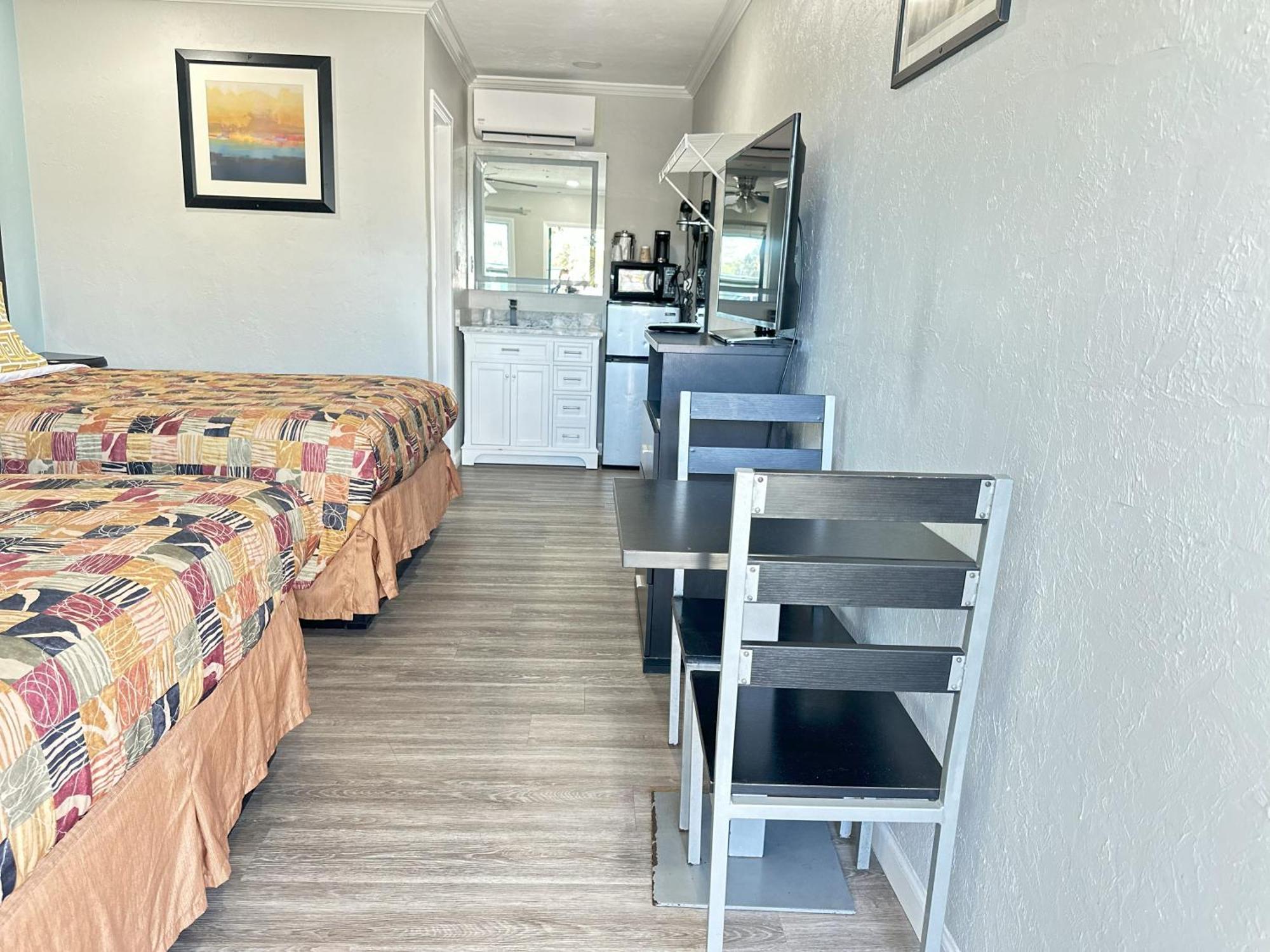 Sunshine Inn & Suites Venice, Florida Venice Gardens Екстер'єр фото