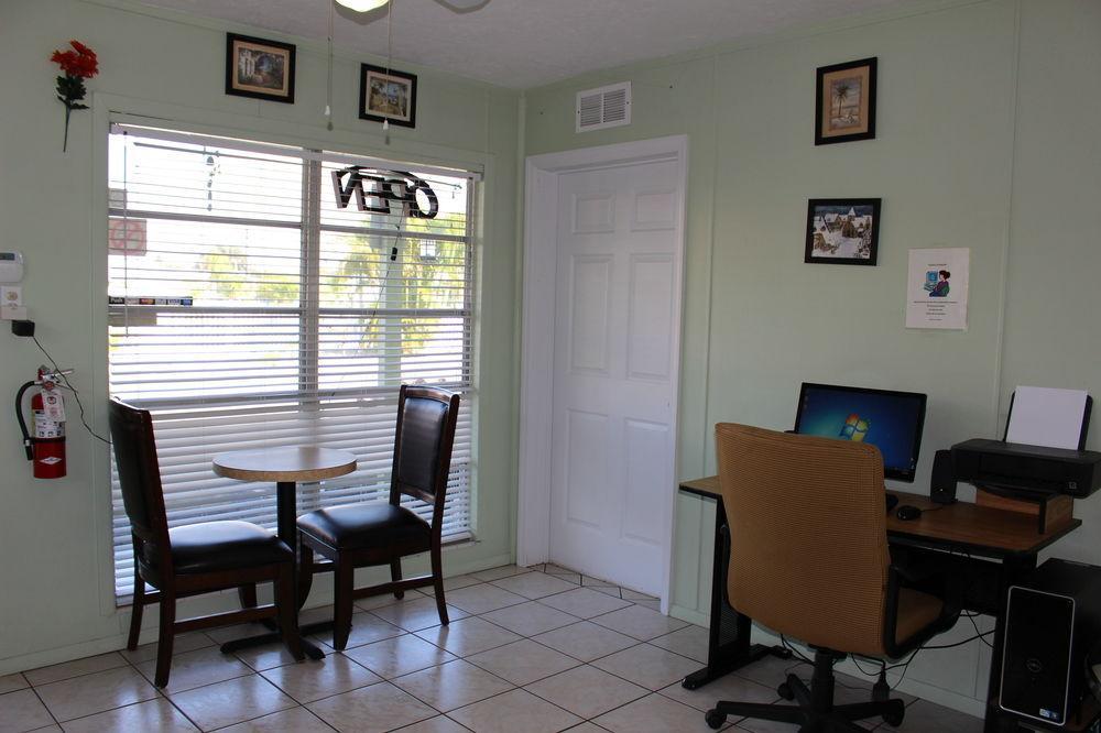 Sunshine Inn & Suites Venice, Florida Venice Gardens Екстер'єр фото