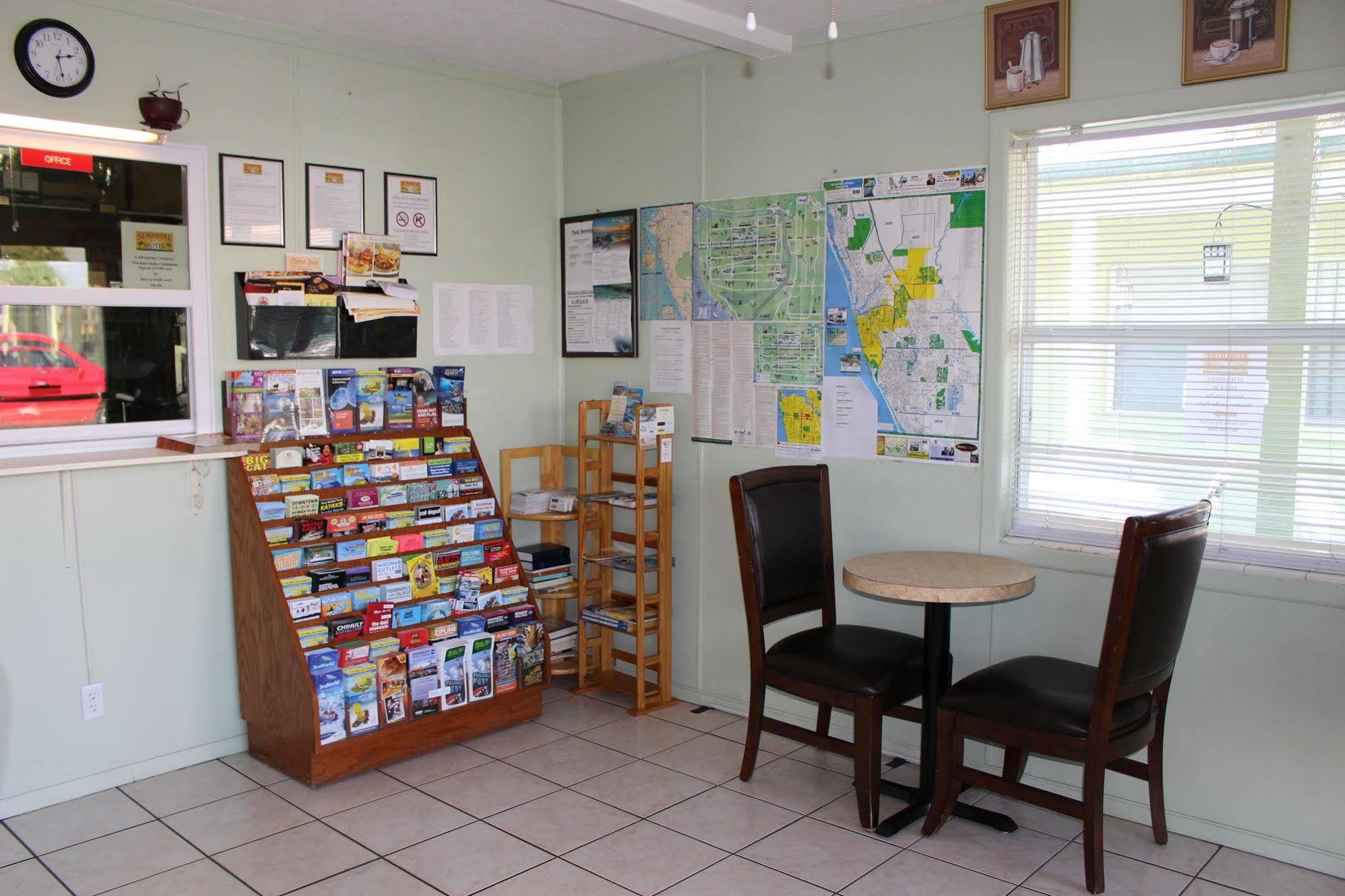 Sunshine Inn & Suites Venice, Florida Venice Gardens Екстер'єр фото