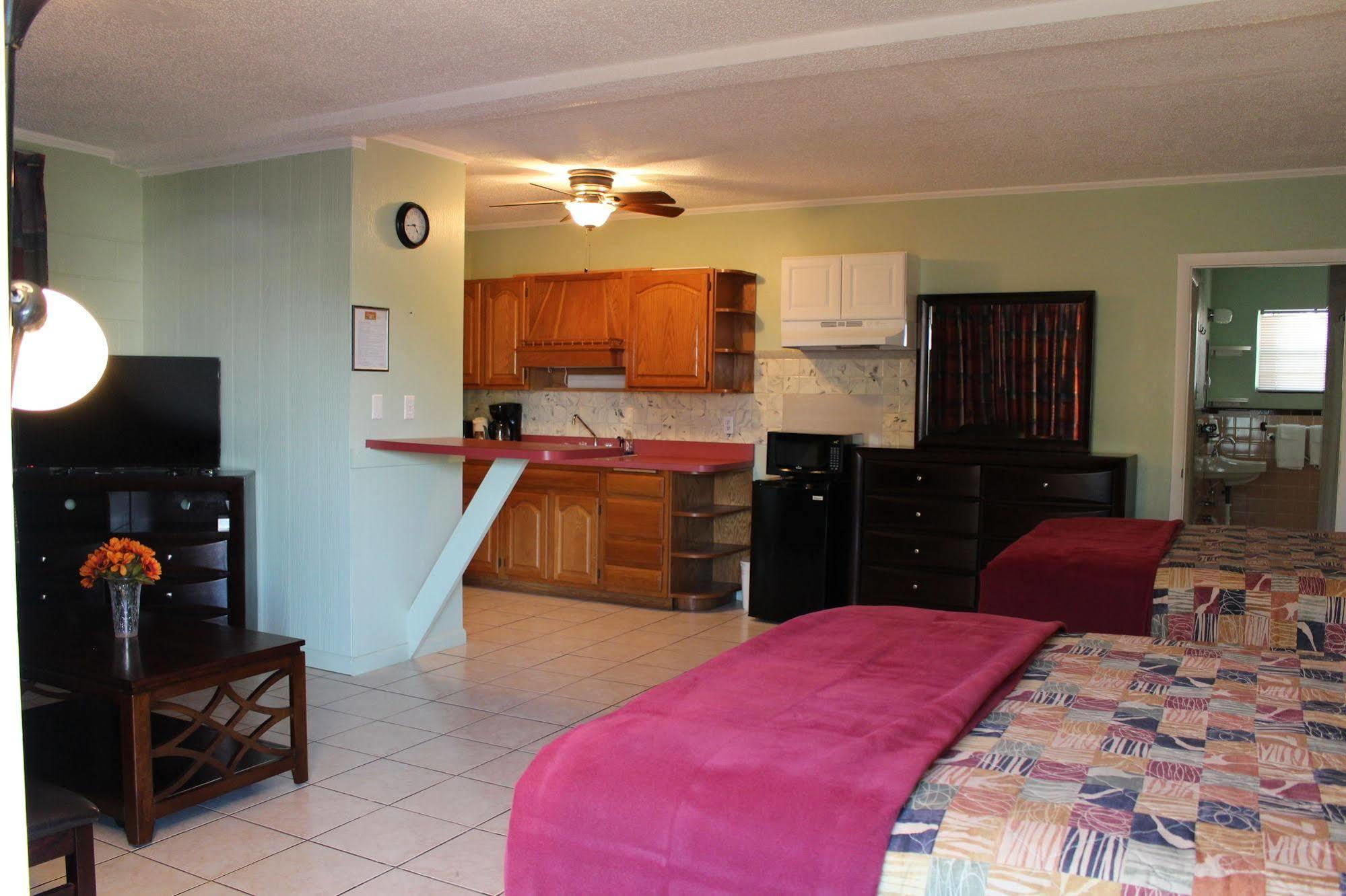 Sunshine Inn & Suites Venice, Florida Venice Gardens Екстер'єр фото