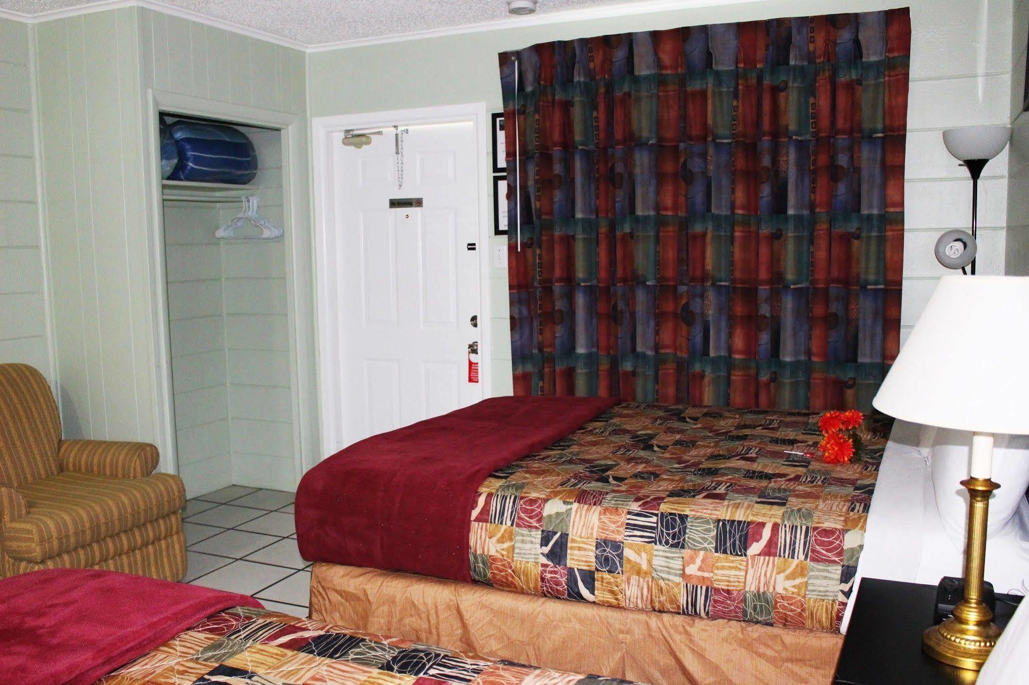 Sunshine Inn & Suites Venice, Florida Venice Gardens Екстер'єр фото
