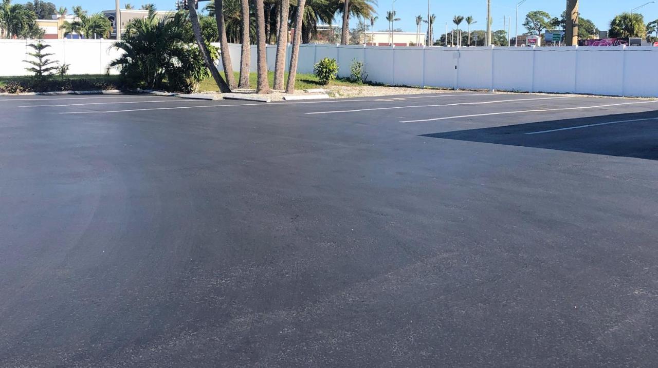 Sunshine Inn & Suites Venice, Florida Venice Gardens Екстер'єр фото